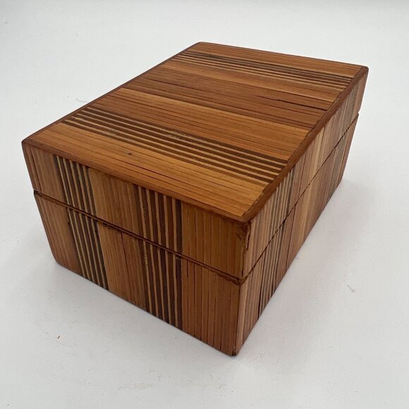 Handmade Bamboo Box Small trinket holder jewelry - Picture 3 of 10